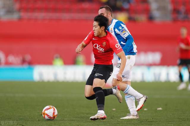 萨拉赫接受1年续约利物浦 他想拿联赛和欧冠冠军