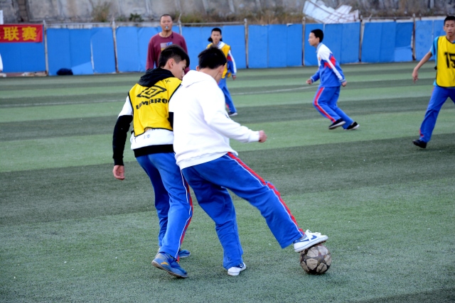 黄荣奇15分广东胜福建 孙铭徽16+18广厦胜四川